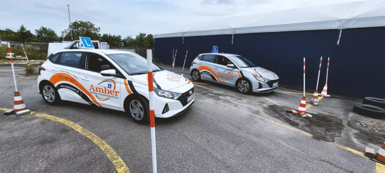 Driving school – AMBER Driver Training Center in Slupsk – Maneuvering Square – Driving lessons before the driving test. Hundai i20 vehicle. Instructor Jarosław Walczynski
