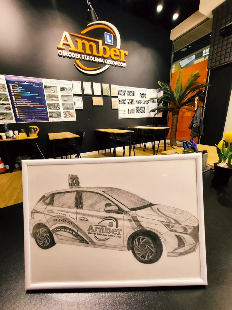 Hania narysowała szkic auta, na którym uczyła się jeździć