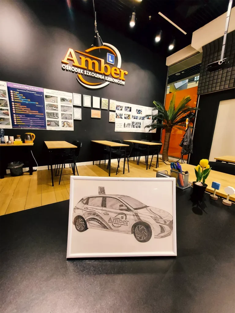 Hania narysowała szkic auta, na którym uczyła się jeździć