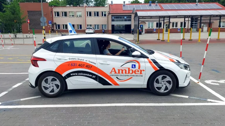 Plac manewrowy - kurs nauki jazdy