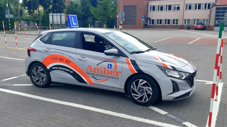 Plac manewrowy - kurs nauki jazdy