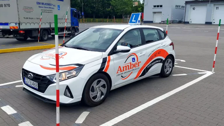 Plac manewrowy - kurs nauki jazdy